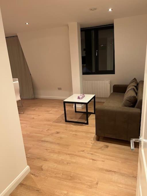 009- Studio Apartment In Ealing F5 외부 사진